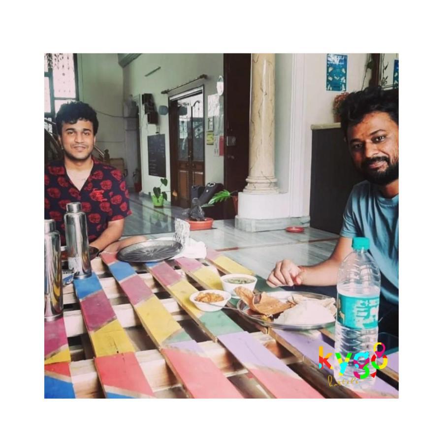 KyGo Hostels Haiderabad Buitenkant foto