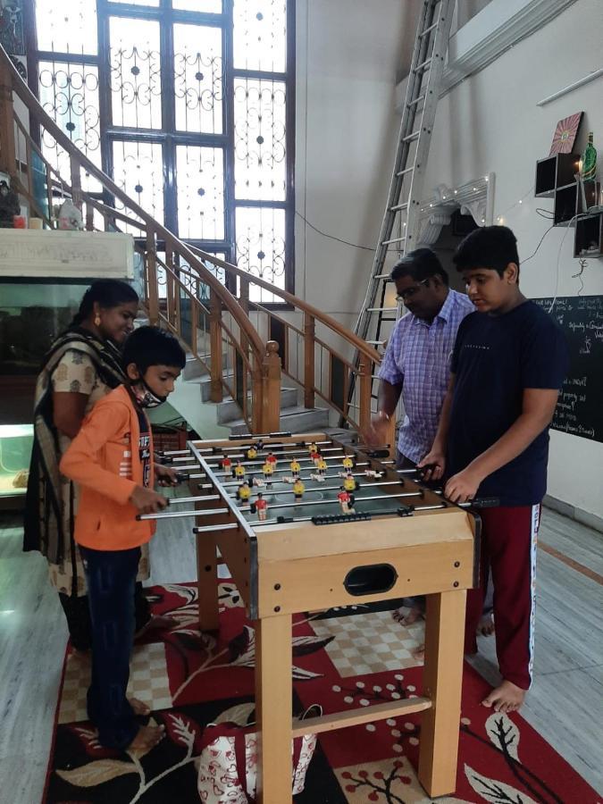KyGo Hostels Haiderabad Buitenkant foto